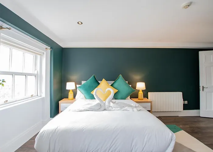 The Yellow Door By Shortstays