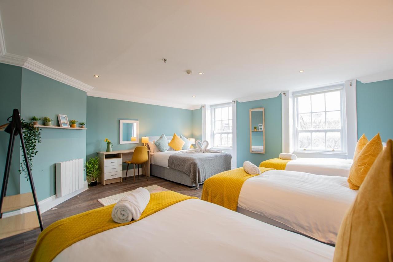 Ferienhaus The Yellow Door By Shortstays *