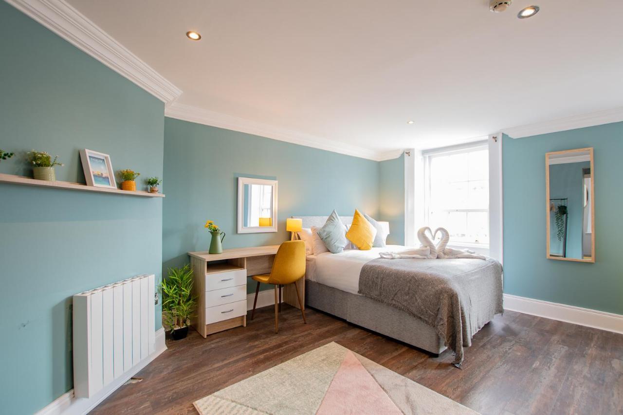 The Yellow Door By Shortstays Hébergement de vacances *