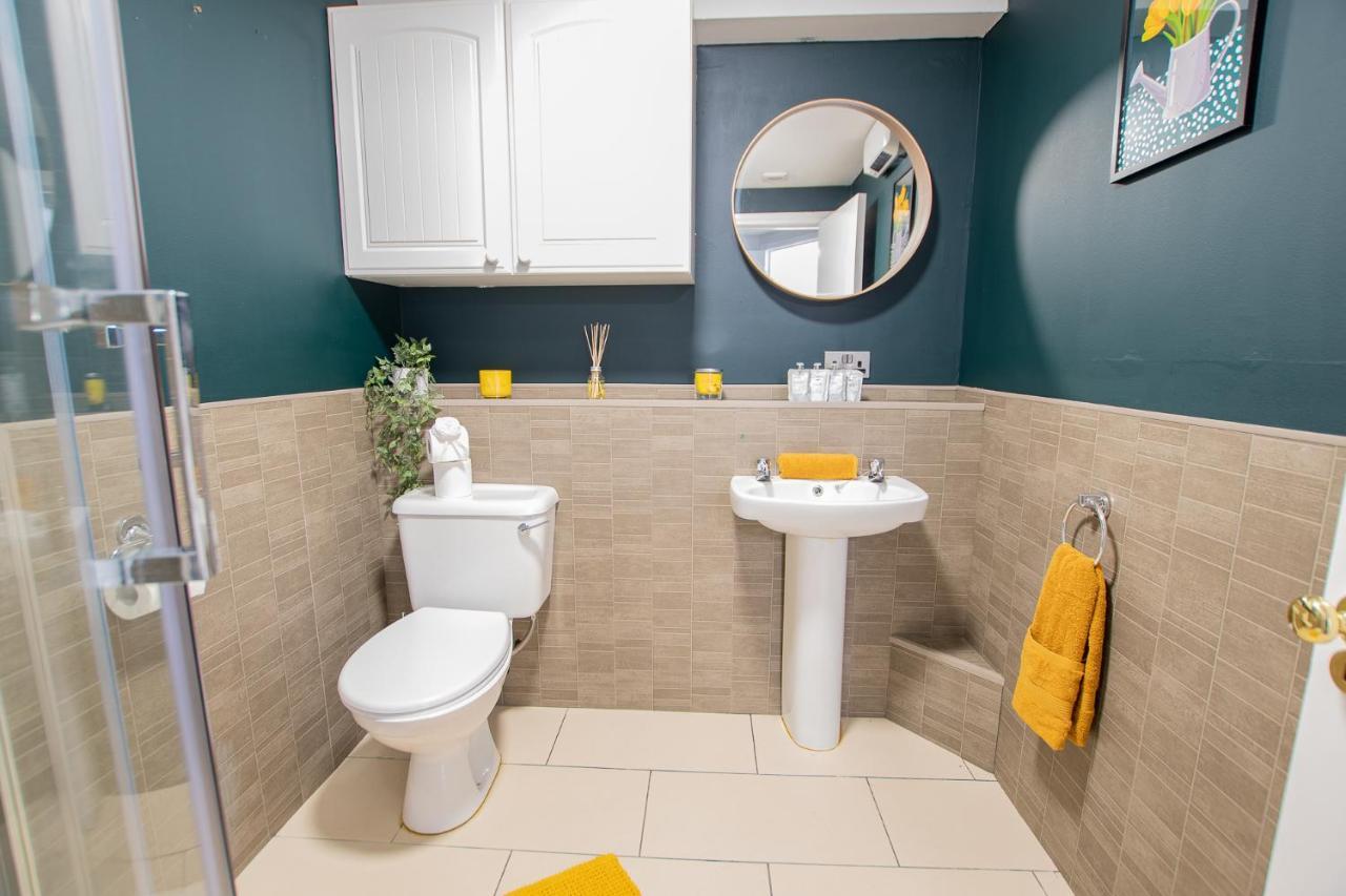 The Yellow Door By Shortstays Hébergement de vacances *